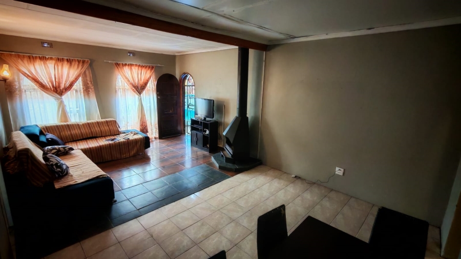 2 Bedroom Property for Sale in Heidedal Free State